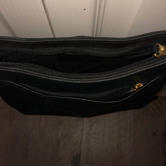 black leather purse - Picture 3 of 4